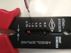 Wielofunkcyjne szczypce Knipex 9721215B, recenzja Wielofunkcyjne szczypce Knipex 9721215B, recenzja