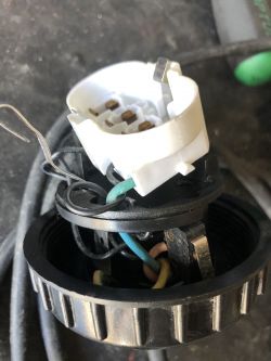 Lampa UV-C oczko wodne nie świeci promiennik UV Lampa UV-C oczko wodne nie świeci promiennik UV