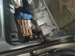 Nissan Almera N16 1.5 2005 - wentylatory chłodnicy nie włączają się z klimatyzacją