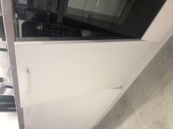 Electrolux ESL4510LO - Skrzypiące drzwi frontu zmywarki
