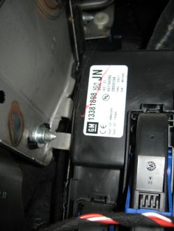 Meriva B - sterowanie modułem haka fabrycznego: jak działa?