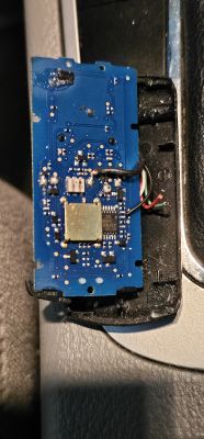 Jak przylutować kabelki w Sony Ericsson HCB-400? Potrzebuję schematu.