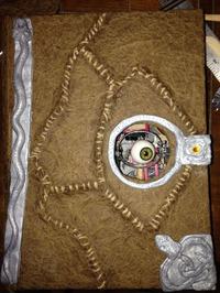 Książka "Hokus Pokus" z poruszającym się okiem