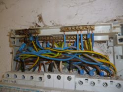 Czy instalacja elektryczna w domu może być mieszanką TN-C i TN-CS?