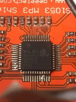 Dlaczego należy zmienić stabilizator napięcia 2,8V na 1,8V? Dekoder Mp3 VS1053B.