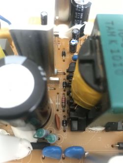Ładowarka MAKITA DC18RA T 230V - identyfikacja elementów Ładowarka MAKITA DC18RA T 230V - identyfikacja elementów