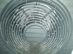 Zalodzony parownik pompy ciepła Vaillant Arotherm