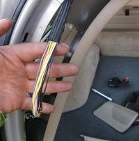 volvo v70 2.4d - Siłownik zamykający klapę bagażnika - przekaźniki