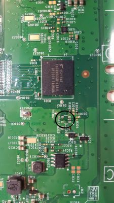 Xbox ONE - Co to za 5-nóżkowy układ na płycie głównej?