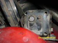 Ford Mondeo - Alarm włącza się po podłączeniu prostownika, jak wyłączyć?