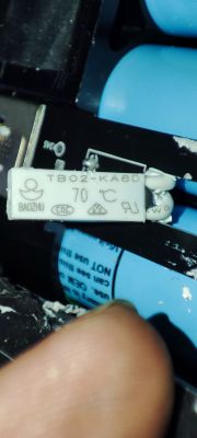 Termik 70°C w hulajnodze Xiaomi Scooter Pro 2 z oznaczeniami