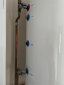 Działanie pieca elektrycznego Viessmann z grzałką Delfin - ogrzewanie wodę w wakacje