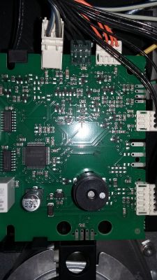 Siemens HB84K552 - Bateryjne podtrzymanie zegarka - Jak podłączyć? Siemens HB84K552 - Bateryjne podtrzymanie zegarka - Jak podłączyć?