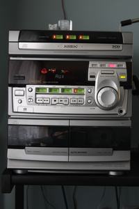 Jaki wzmacniacz do głośników od wieży Philips fw535c Jaki wzmacniacz do głośników od wieży Philips fw535c