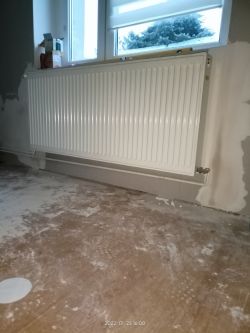 Dlaczego ostatni grzejnik w układzie grzeje tylko do połowy?