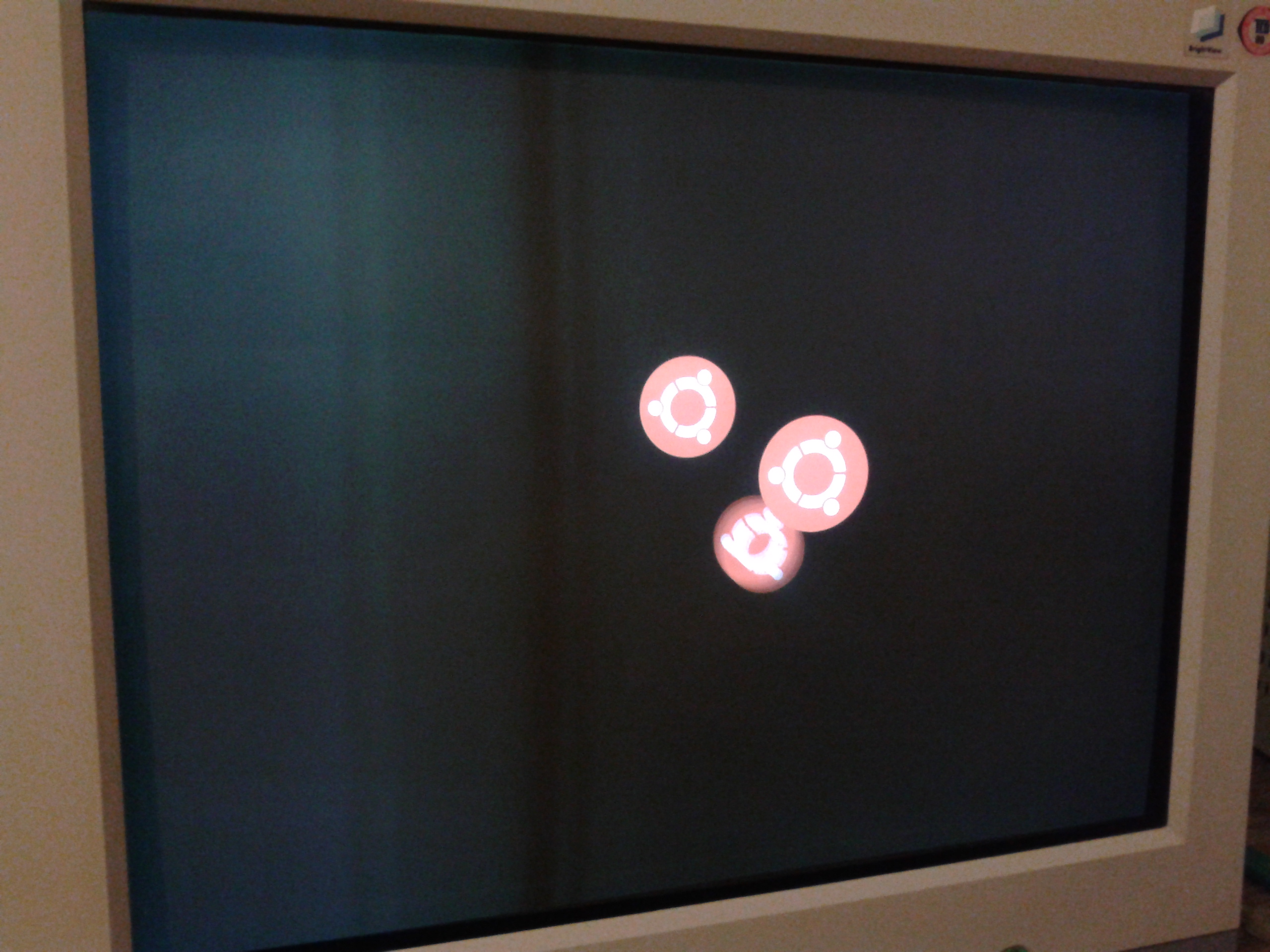 LG Flatron ez T710BH - Pionowe smugi na ekranie. Które kondensatory do ...