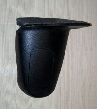 Z jakiego auta pochodzi ten plastik z zaślepką i logiem?