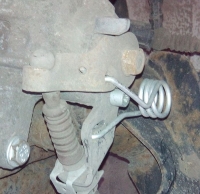 Golf IV 1.9tdi - Right hand brake caliper lever does not reflect.