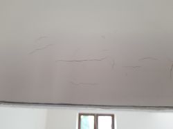 Naprawa pęknięć na belce z płyt GK – czym uzupełnić ubytki po gładzi?