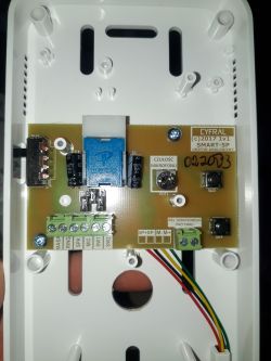 Jak podłączyć domofon unifon cyfral smart 5p?