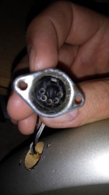 Gitara basowa z gniazdem DIN - Jak podłączyć DIN pod Jack 6,3