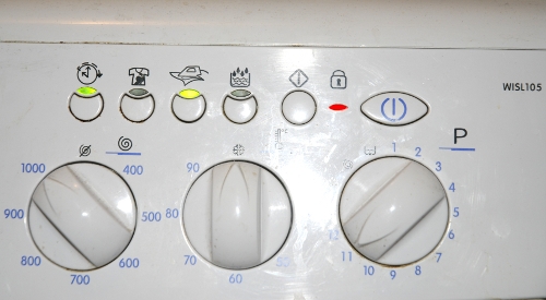 Индезит управление стиральной машинки. Стиральная машина Индезит wisl 105x. Стиральная машинка Индезит wil105 панель управления.