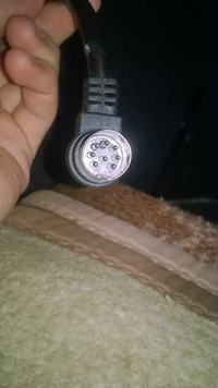 Passat B5FL - do czego służy 8-pinowe złącze w bagażniku?