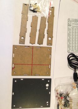 Gadżet na biurko. Coś dla adepta elektroniki i miłośnika miigotek.