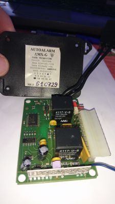 Seat Leon Mk1 - Brak lewej strony kierunkowskazów przy zamykaniu centralnego