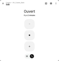 App screen with shutter control panel “Ouvert” and up, stop, and down buttons