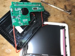 Stacja pogodowa (temperatura+wilgotność) RF z trzema czujnikami - EN8822-D