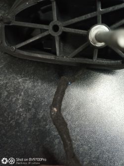 Dlaczego kierunkowskazy w Peugeocie 3008 1.6 HDi nie działają prawidłowo?