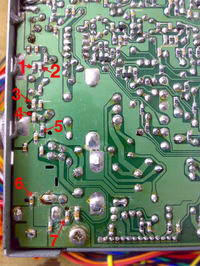 Uniden PRO 510XL - identyfikacja elementów po wylutowaniu kondensatora