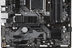 Płyta główna Gigabyte B760M DS3H DDR4 ukazująca złącza i komponenty.