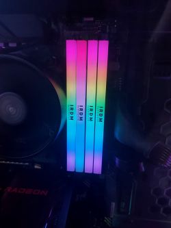 Zawieszanie się LEDów na pamięciach RAM GOODRAM 16GB 3600MHz CL18 IRDM RGB z Asus TUF B550-Plus