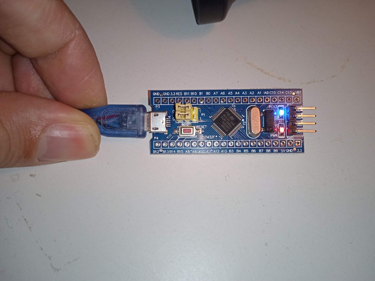 STM32 Bluepill? programownie przez USB jako mass storage