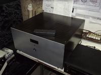 Wzmacniacz dyskotekowy 2X300W/8Ohm Wzmacniacz dyskotekowy 2X300W/8Ohm