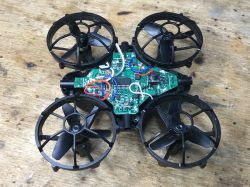 Dron za stówę z Chin? Czy się do czegoś nadaje? Eachine E008 Mini