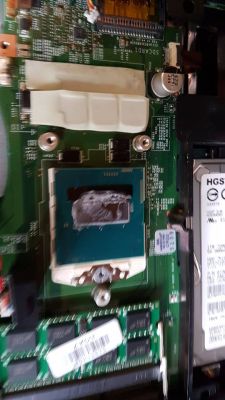 MSI GT70 2PC Dominator - undervolt grafiki GTX 870M - obniżenie temperatury.