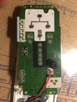 Jak zidentyfikować spalony układ scalony w niani Avent dsc 505/00?