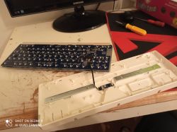 Usuwanie jogurtu z diod RGB w klawiaturze spc gear gk630 - zmiana koloru