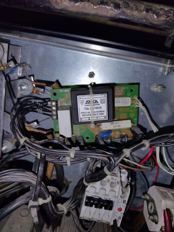 Płytka elektroniki spawarki z transformatorem ZETA TSZ 15V/2 i przewodami