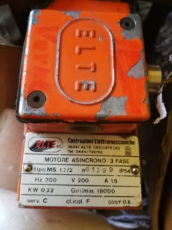 Jaki falownik do silnika asynchronicznego 3-fazowego 0.22kW, 18k RPM?