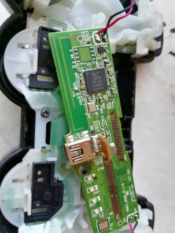 Pad do Play Station. Identyfikacja elementu i wymiana wejścia USB bez hot aira.