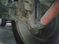 Z jakiego auta pochodzi tylny wahacz z reduktorem o przeciwnym kierunku obrotów?