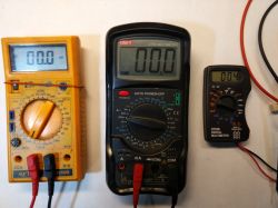Bardzo tani Mini Multimetr DT83B - Test / Recenzja / Opis Bardzo tani Mini Multimetr DT83B - Test / Recenzja / Opis