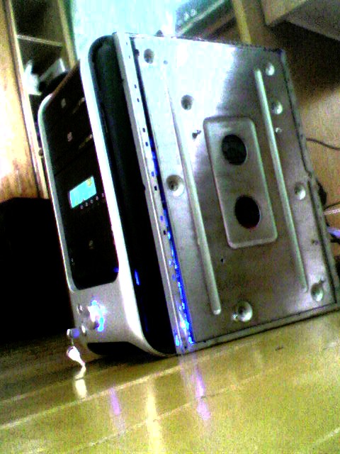 Extra Modding obudowy antycznego PC Compaq