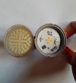 Jak naprawić żarówkę LED 220V - mostkowanie spalonych diod na PCB?