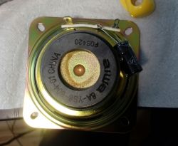 Subwoofer Aiwa SX-NBL28 - Jak go podłączyć pod wzmacniacz?