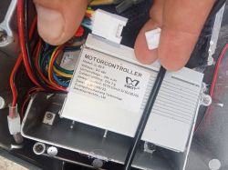 Hulajnoga elektryczna S9 Plus: Podłączenie dwóch silników, sterowników i akumulatorów